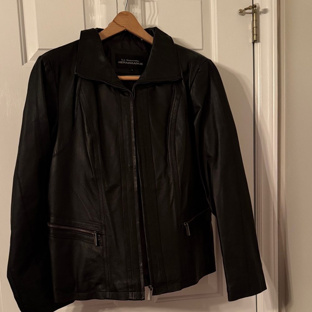 Elegant Black Leather Jacket